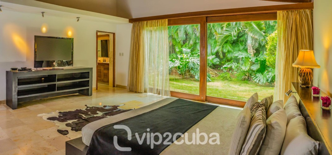 RHPL163 4BR/4BT Luxury VIP Villa with pool in Siboney Havana Cuba