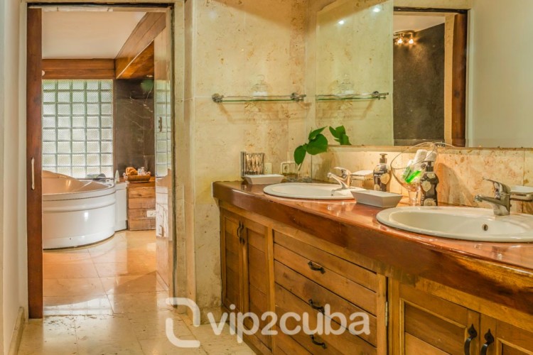 RHPL163 4BR/4BT Luxury VIP Villa with pool in Siboney Havana Cuba