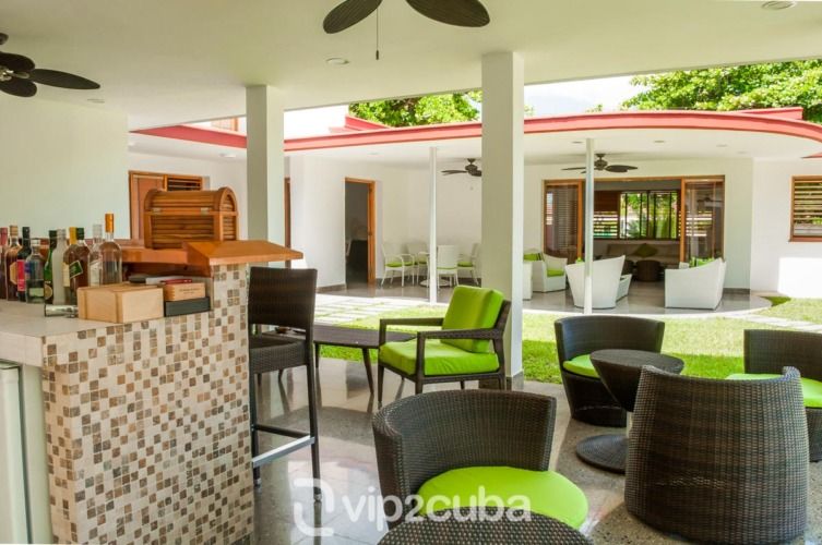 RHPL159 5Br Villa with Pool in Siboney, Havana