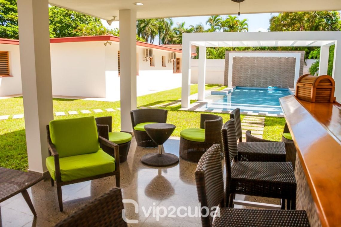 RHPL159 5Br Villa with Pool in Siboney, Havana