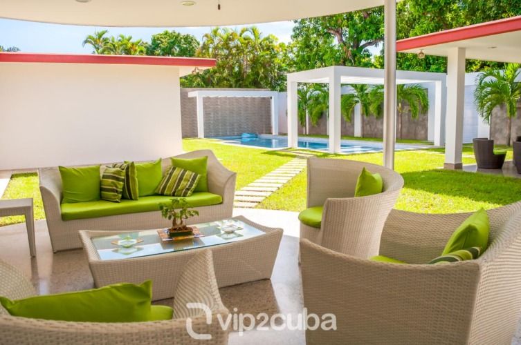 RHPL159 5Br Villa with Pool in Siboney, Havana